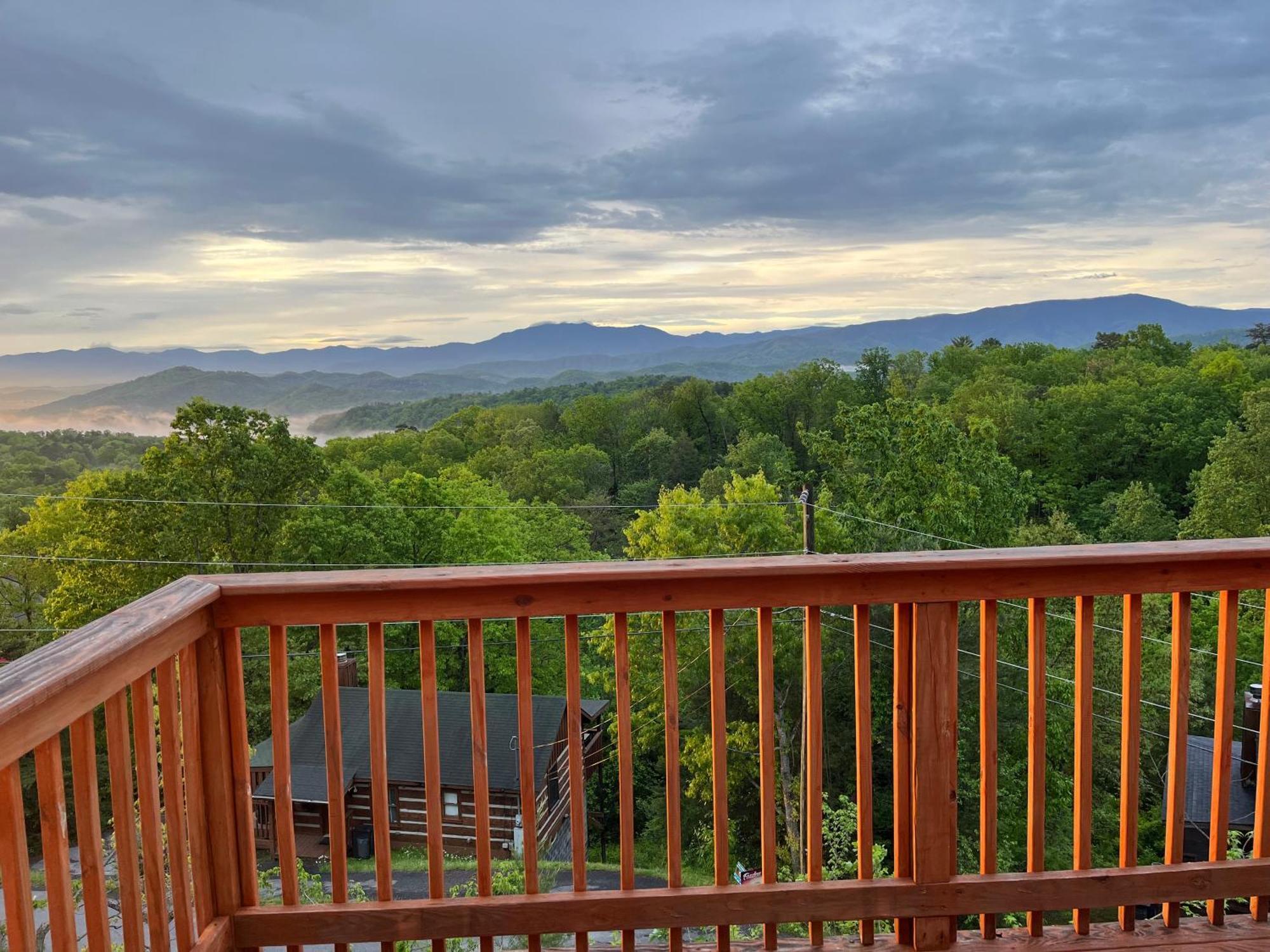Villa A Walk In The Clouds By Eden Crest Sevierville Exterior foto
